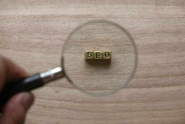 Découvrez les solutions seo sur mesure à la rochelle